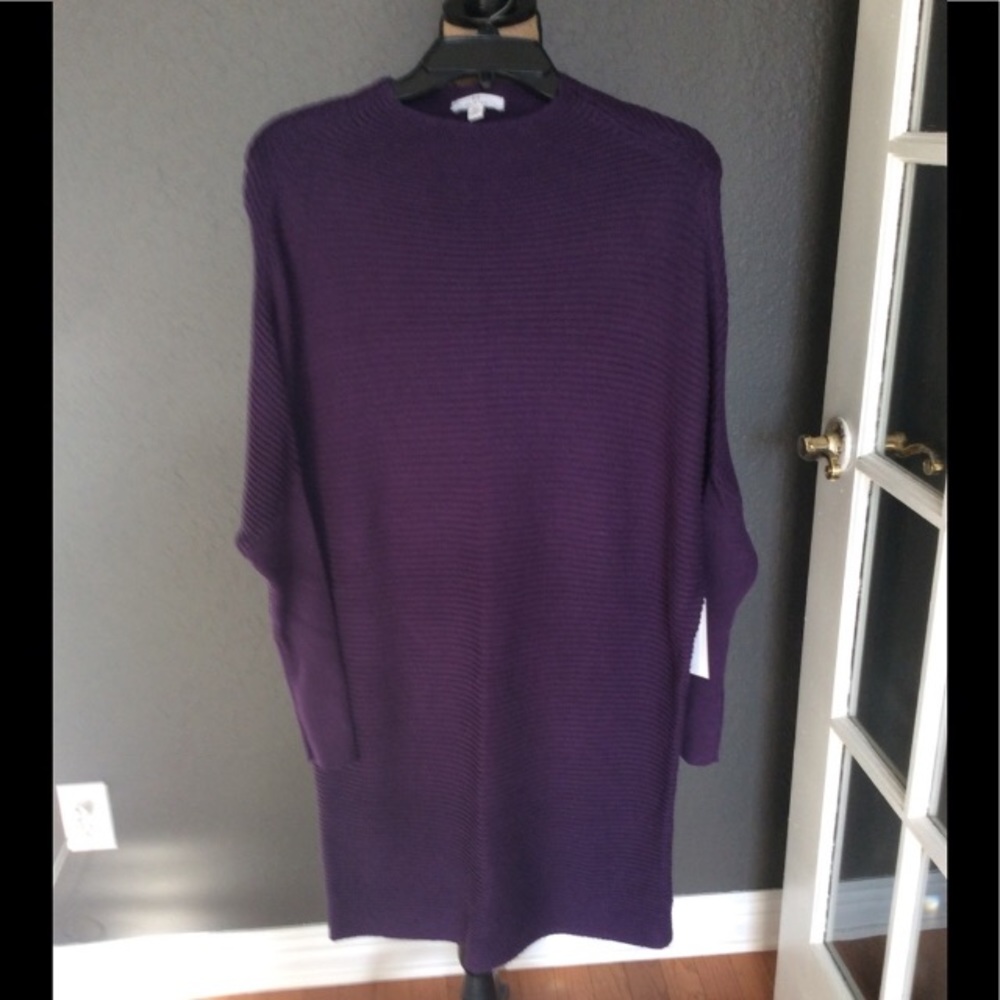 Halston Women’s sweater dress in blackberry M & L